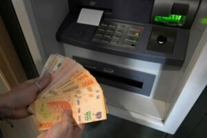 cajero automatico en argentina con billetes
