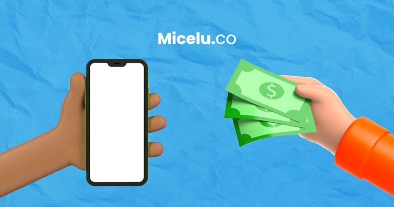 persona entregando telefono movil usado