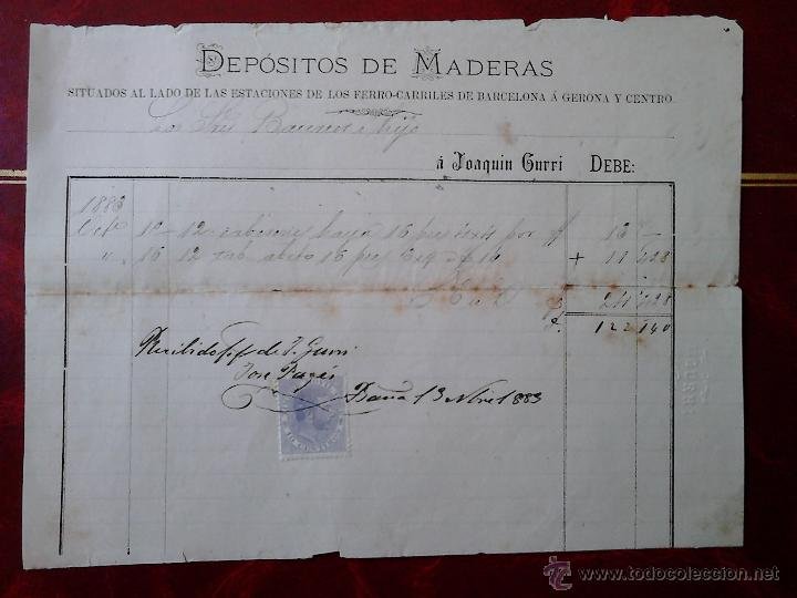 sello fiscal sobre documento oficial antiguo