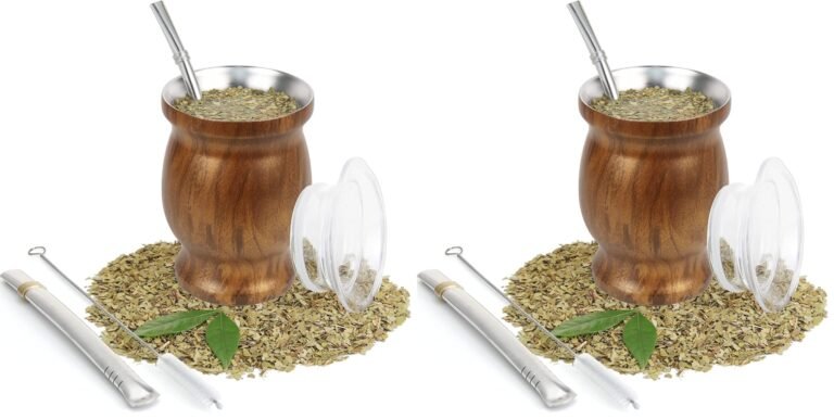 tazas de mate tradicionales con yerba mate